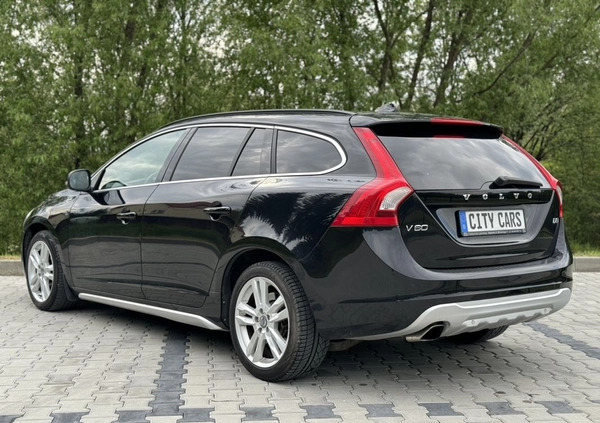 Volvo V60 cena 35900 przebieg: 216000, rok produkcji 2011 z Rzeszów małe 301